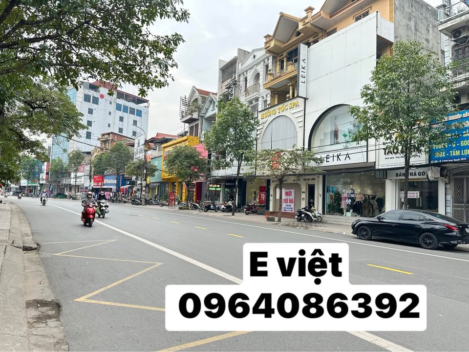 Bán ngôi nhà 3 tầng thiết kế vừa ở, vừa kinh doanh trục chính Lương Ngọc Quyến, Thái Nguyên