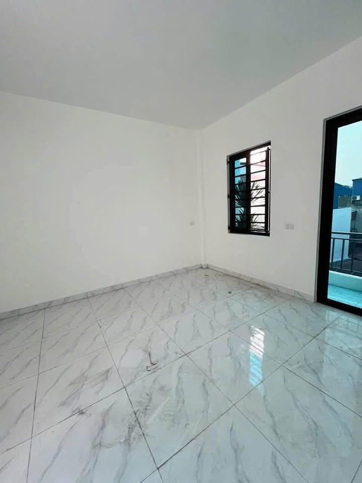 Chào bán căn nhà xây mới khu vực Trường Thi, giáp tái định cư Đồng Quýt