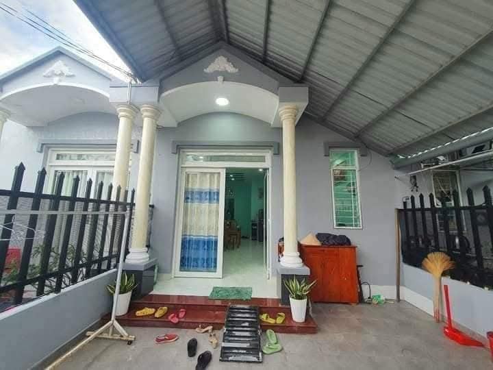 Cho thuê nhà hẻm xe hơi tại Hữu Định, Châu Thành, giá 3 triệu