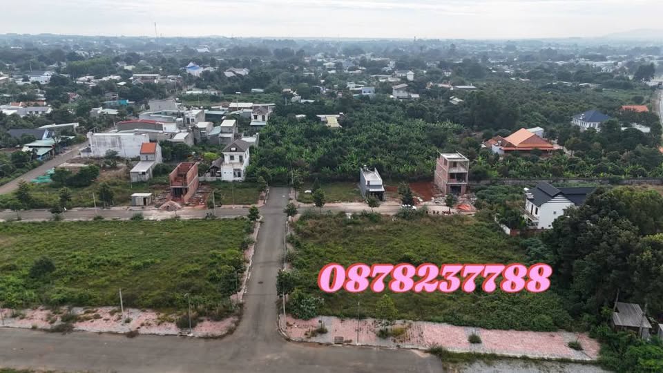 Bán lô đất phủ hồng toàn phần, có sổ sẵn tại ngày vòng xoay lớn Bà Rịa.