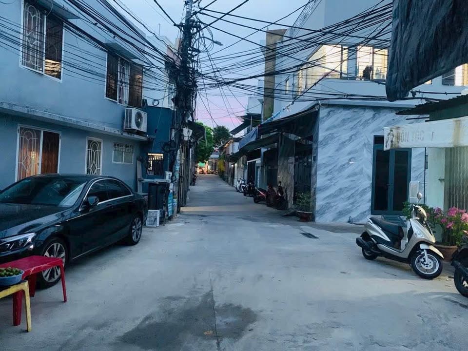 Bán nhà 2 mặt kiệt ô tô tại Thanh Khê, thành phố Đà Nẵng, giá hơn 2 tỷ