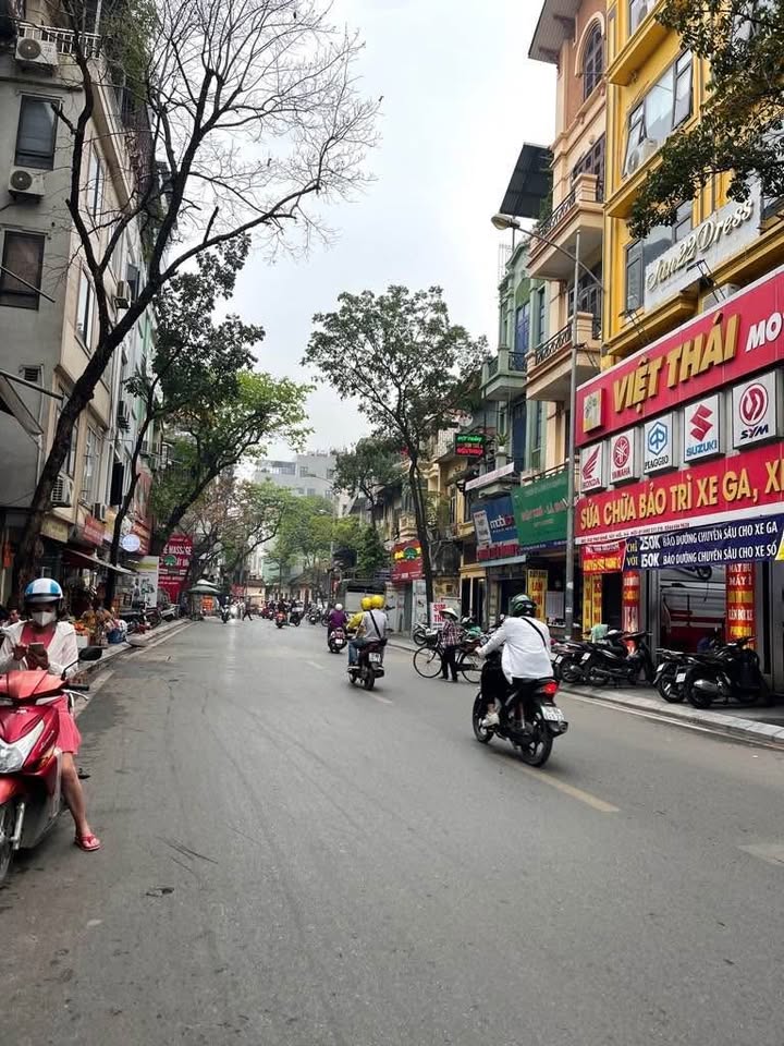 Bán nhà 5 tầng mặt phố Thụy Khuê, Tây Hồ, 52,6m2, mặt tiền 4,8m, giá 21 tỷ thương lượng