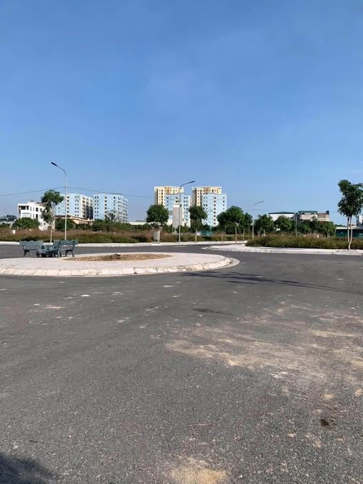 Bán đất tại Đông Sơn, Thanh Hóa, 60m2, mặt tiền 4m, đường vỉa hè 15m