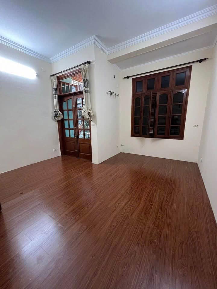 Cho thuê nhà liền kề phân lô khu văn phòng Quốc hội Phố Vọng, Hai Bà Trưng, giá 17 triệu/tháng