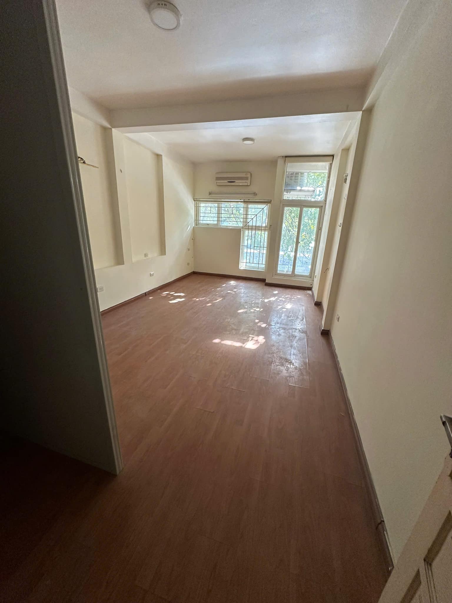 Cho thuê nhà mặt phố quận Cầu Giấy thành phố Hà Nội, giá 18 triệu