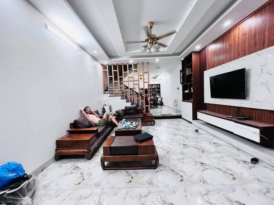 Bán nhà 4 tầng, 50m2 tại Lê Đức Thọ, Nam Từ Liêm, lô góc, cách ô tô 50m, giá hơn 8 tỷ