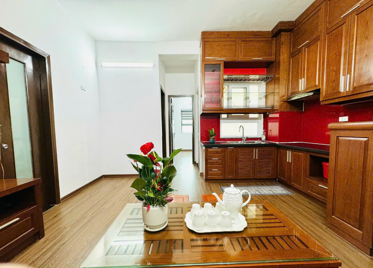 Bán gấp căn tầng trung chung cư CT12 Kim Văn Kim Lũ, căn góc, 2 phòng ngủ, có sổ hồng