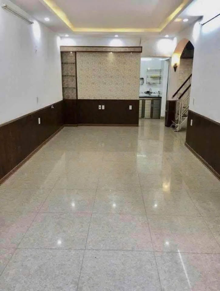 Cho thuê nhà tại chợ Cột Đèn, Lê Chân, giá 3.5 triệu/tháng