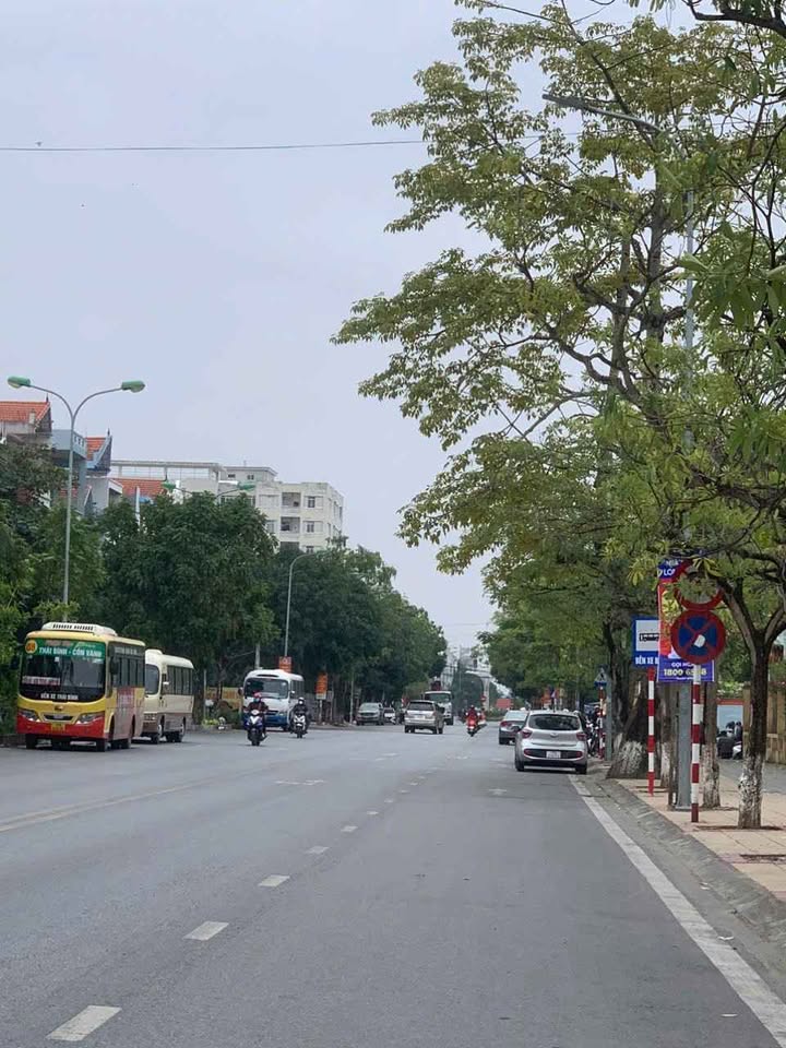 Bán đất tặng nhà mặt đường Chu Văn An, thành phố Thái Bình