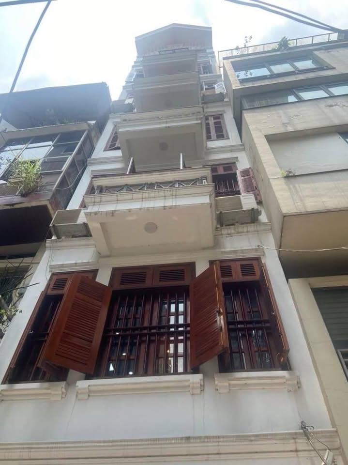 Bán nhà Tây Hồ, 7 tầng thang máy, 79m2, view hồ Tây, gara ô tô, kinh doanh đỉnh