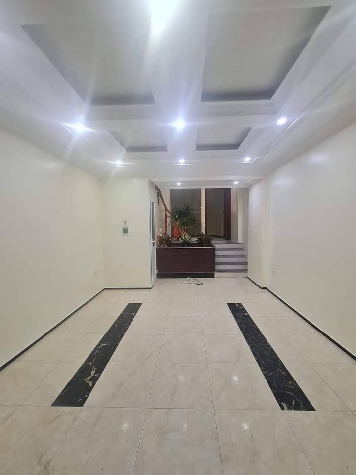 Bán nhà 3 tầng Điện Biên, ngõ rộng, giá 2,05 tỷ