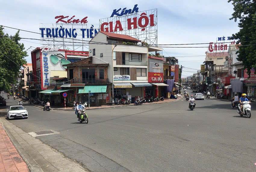 Bán nhà mặt tiền đường Bạch Đằng, view sông Đông Ba, thành phố Huế