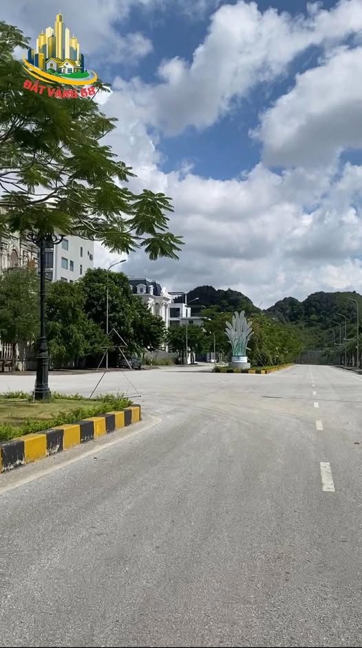 Bán đất đầu ve khu đô thị Xuân Thành, diện tích 284m2, giá thương lượng