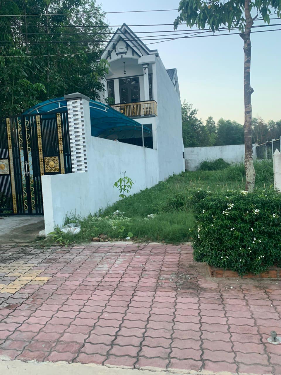 Chính chủ gửi bán đất mặt tiền đường Mạc Đĩnh Chi, Thủ Dầu Một, giá 2.4 tỷ