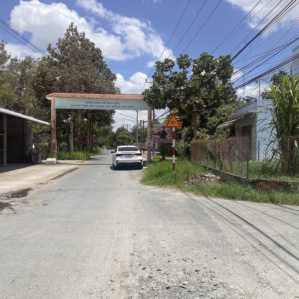 Bán đất mặt tiền đường nhựa tại xã Phú Hưng, Bến Tre, diện tích 336m2