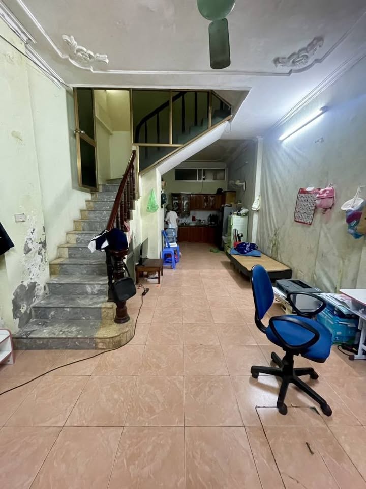 Bán đất tặng nhà 3 tầng phố Giáp Bát, Hoàng Mai