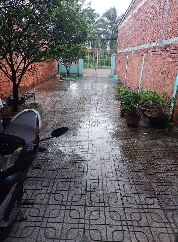 Bán nhà mặt tiền Nguyễn Thị Định, kinh doanh buôn bán đủ thứ nghề, giá chỉ 5,5 tỷ