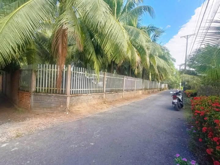 Bước vào một không gian rộng lớn tại cơ khí Bình Phú, Phường Bến Tre, Tỉnh Bến Tre