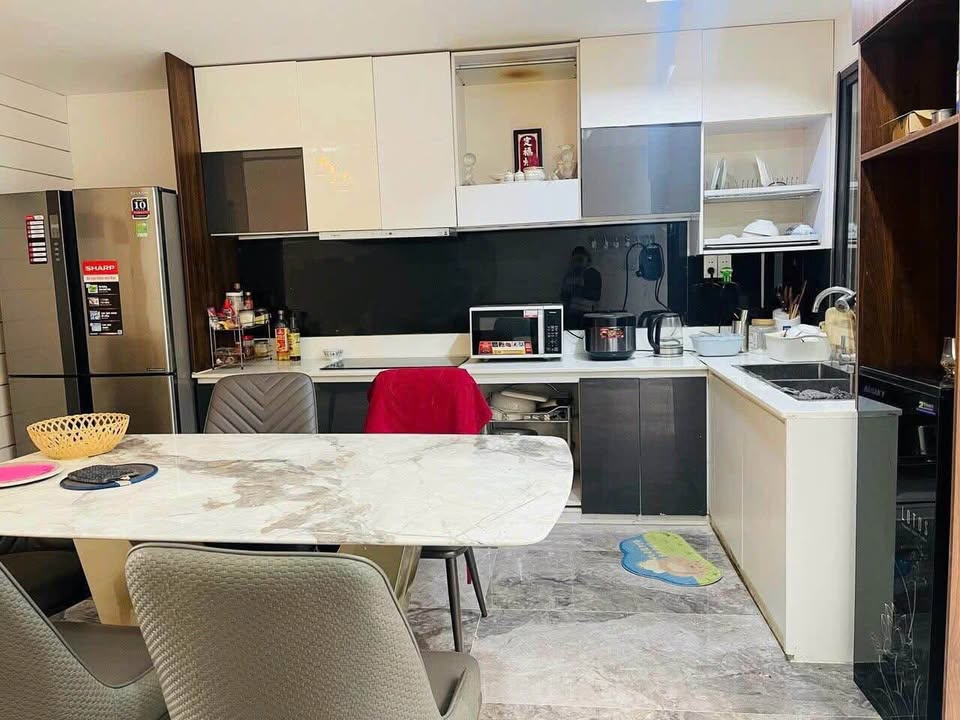 Nhà mặt tiền Trần Hưng Đạo, an ninh, dân trí cao, sẵn sàng đón chủ mới