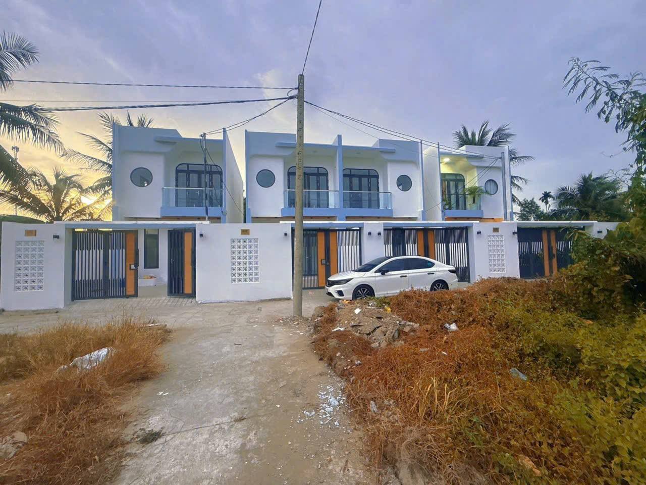 Bán nền Phú Tân, kế bến xe Bến Tre cũ, diện tích 120m2, đường ô tô, giá 650 triệu