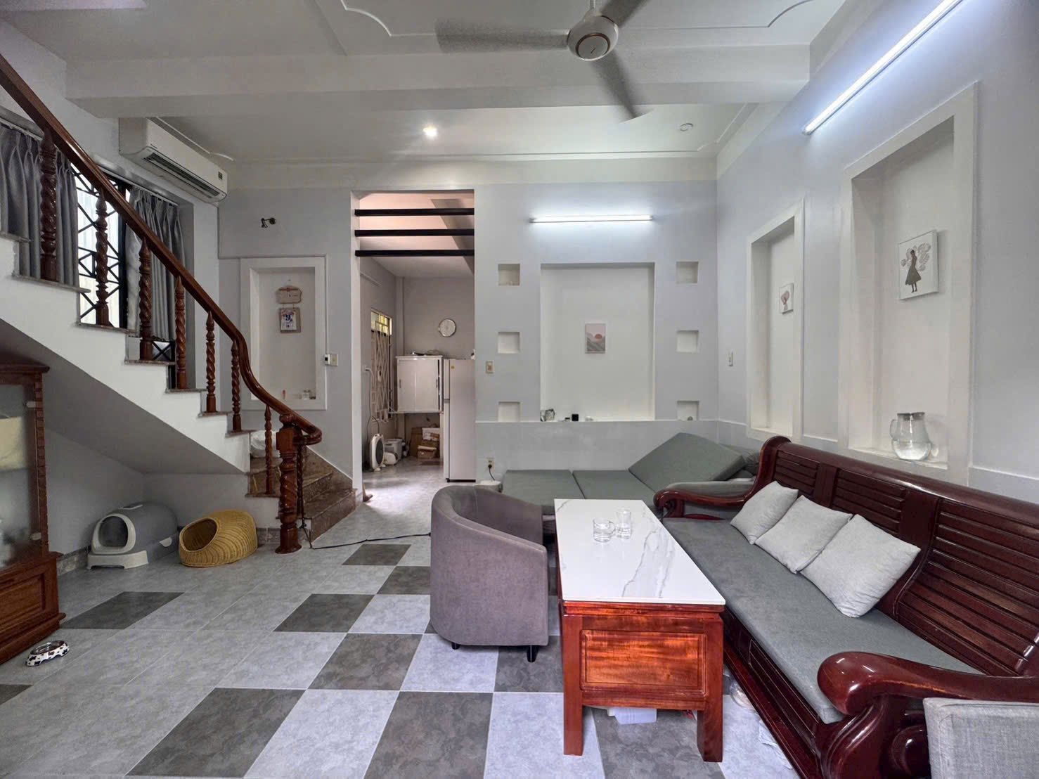 Nhà mới 2 tầng, 2 mặt thoáng hẻm Dã Tượng, gần biển, giá chỉ 4.8 tỷ!