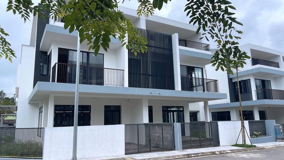 Biệt thự Trần Thái Tông - Phong cách Châu Âu, giá chỉ 6.7 tỷ