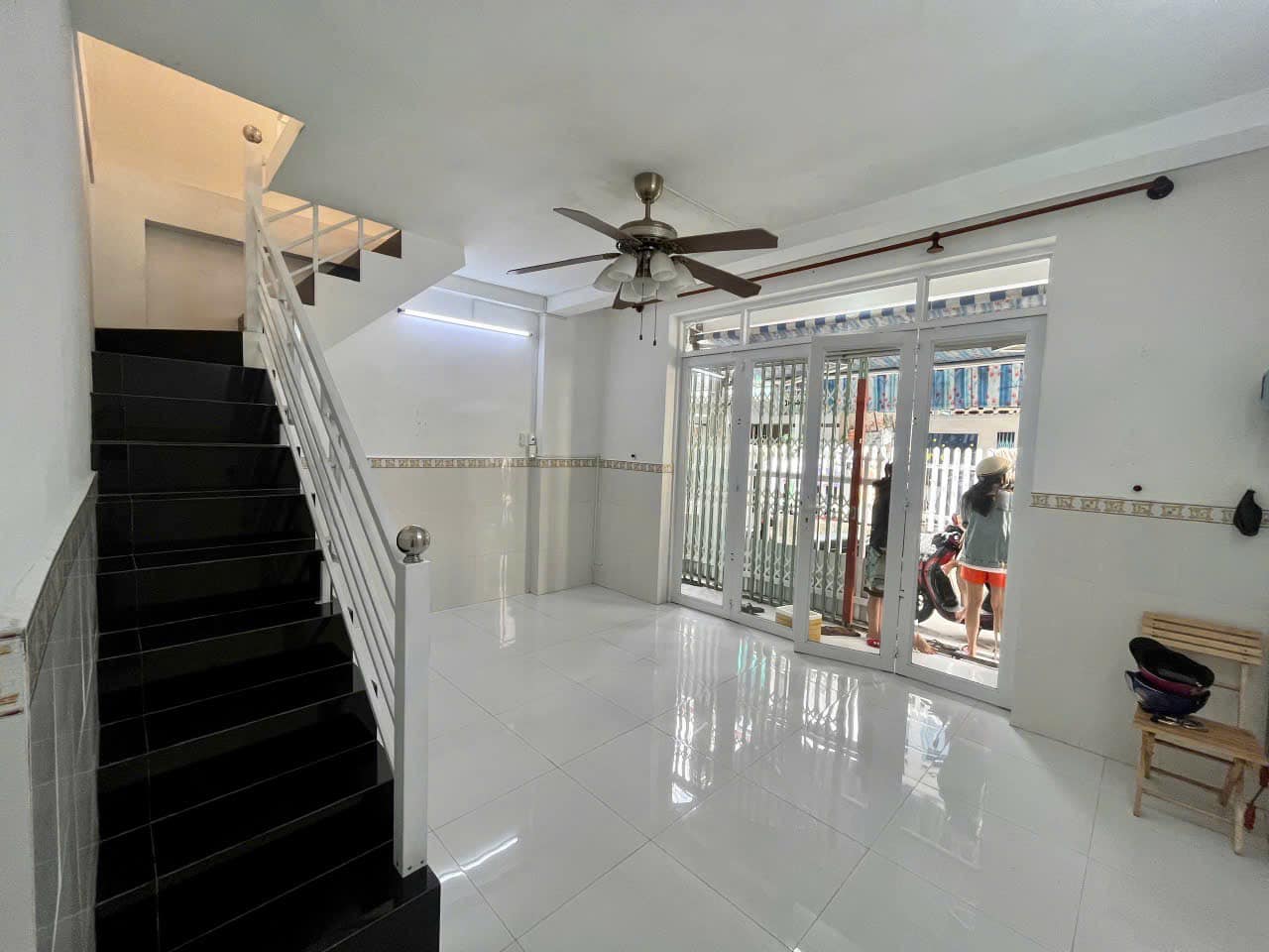 Nhà xinh hẻm Trần Hưng Đạo - Rinh ngay kẻo lỡ