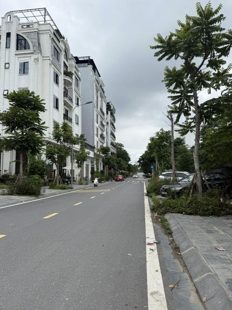 Siêu phẩm lô góc tại Ngọc Thụy, Long Biên đang chờ chủ nhân xứng tầm