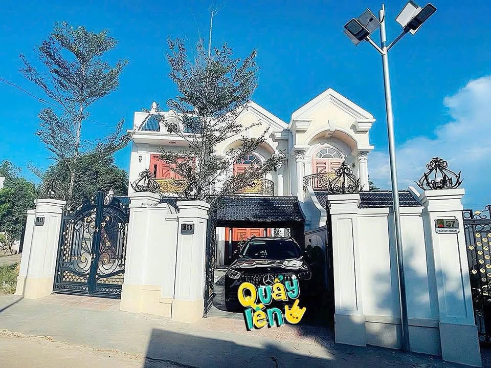 Biệt thự 2 tầng full nội thất tại đường Sử Hy Nhan, Thủy Xuân, Huế 103,2m²