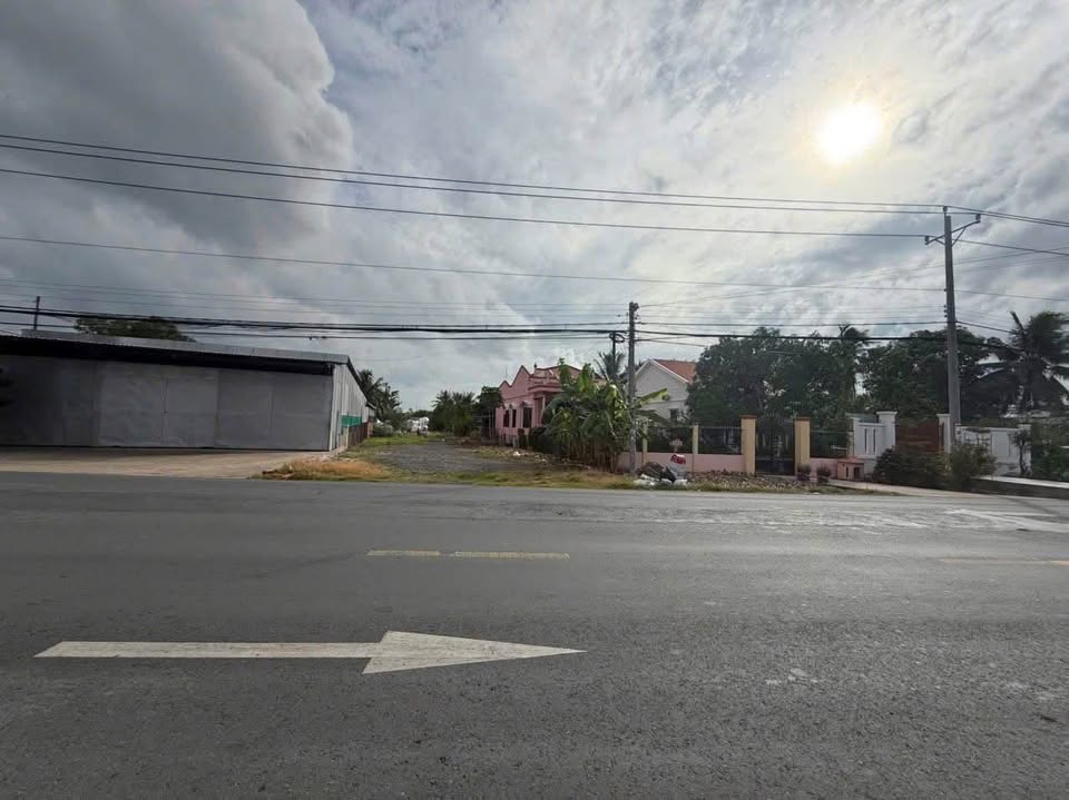 Siêu phẩm đất mặt tiền QL53, Vĩnh Long, chỉ 9 tỷ, cơ hội vàng không thể bỏ lỡ