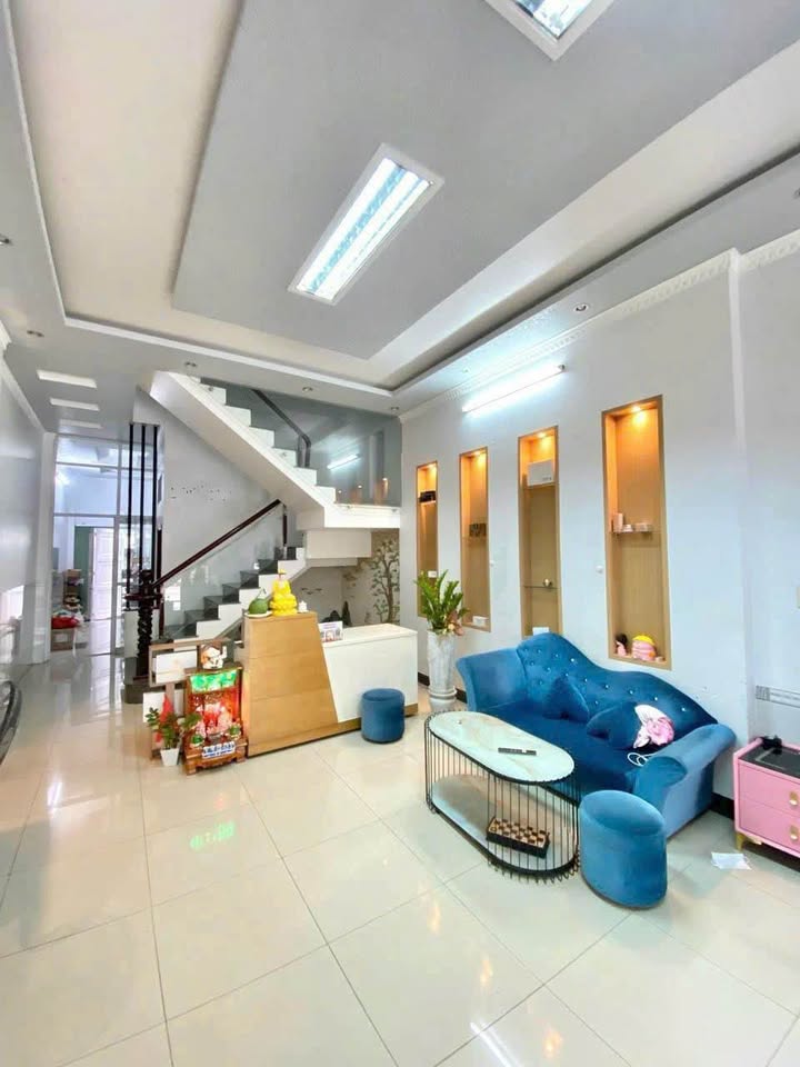 Nhà trệt 2 lầu siêu xinh đang chờ bạn ở 91B, đường Lê Chân, Tân An, Cần Thơ