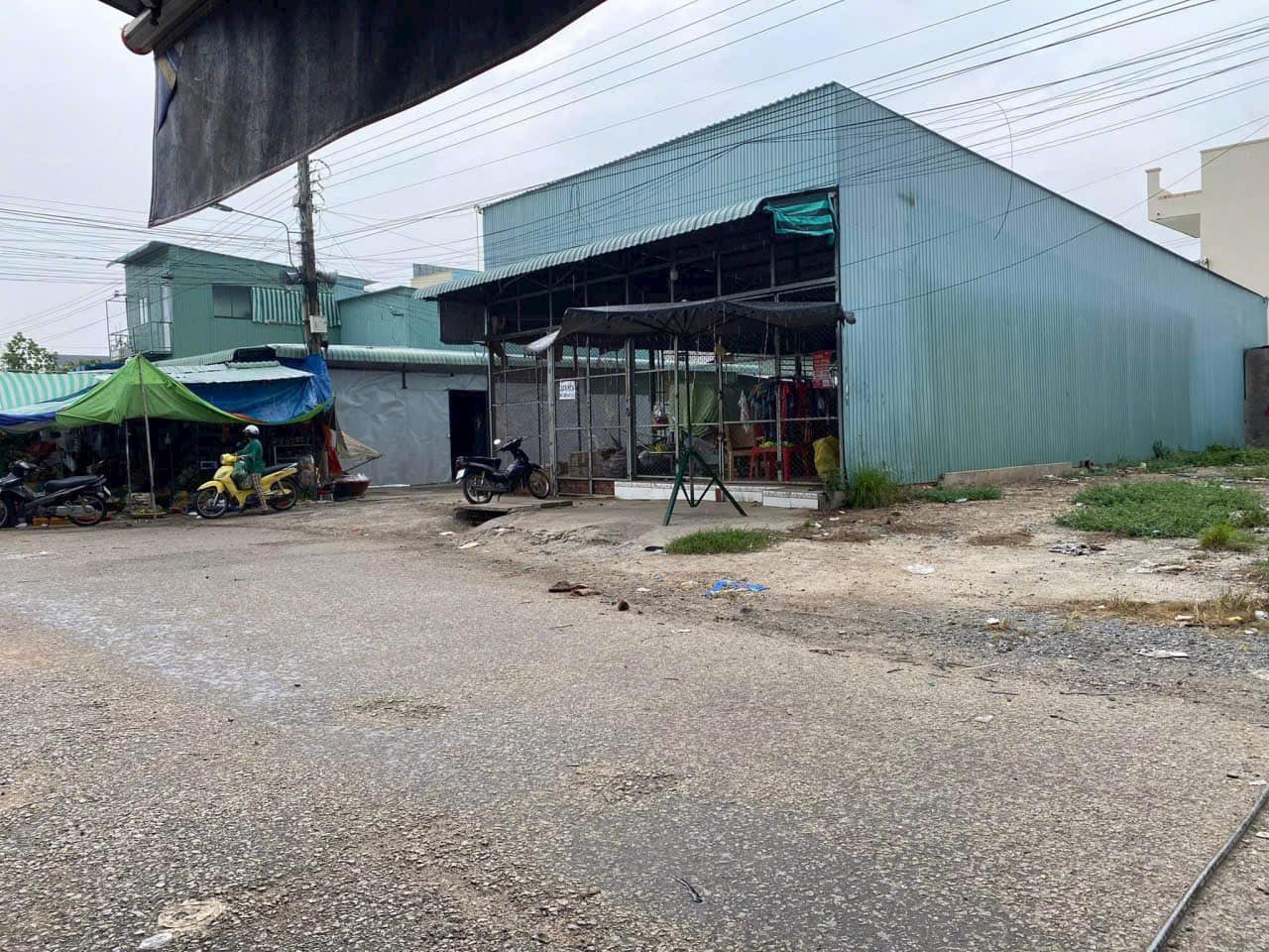 Cơ hội đầu tư hấp dẫn với cặp nền góc tại mặt tiền chợ Kim Phát, Châu Đốc, An Giang