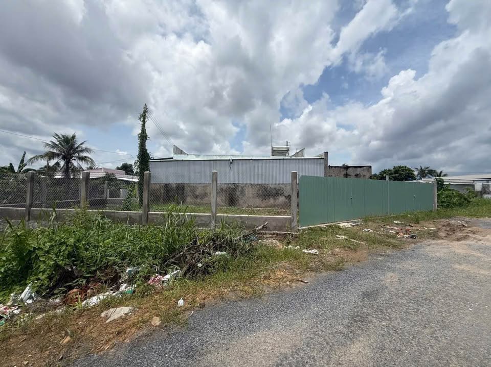 Đất Bến Tre 1.55 tỷ có ngay nền 152m2 mặt tiền đường lớn, xây nhà/mở tiệm thuốc đón đầu dự án