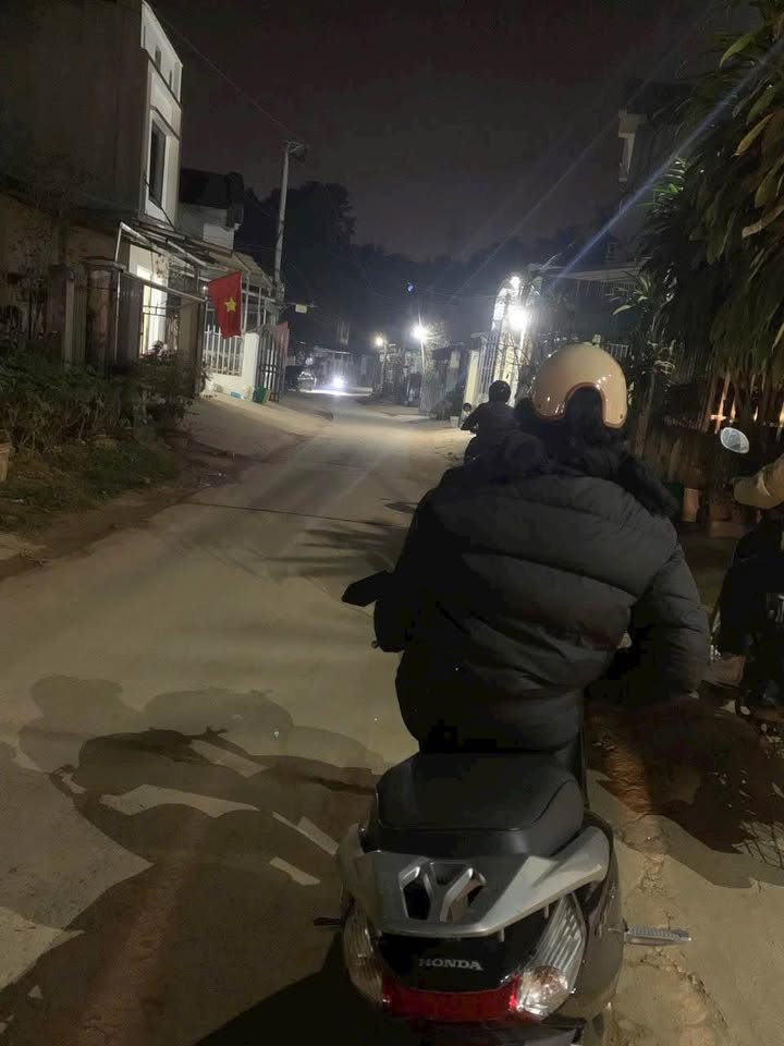 Nhà cấp 4 xinh xắn, ngõ rộng rãi, chỉ 3 phút ra quảng trường