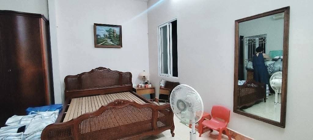 Nhà phân lô 3 tầng, 2 thoáng, mặt tiền 6m, trung tâm Ba Đình - 7.4 tỷ