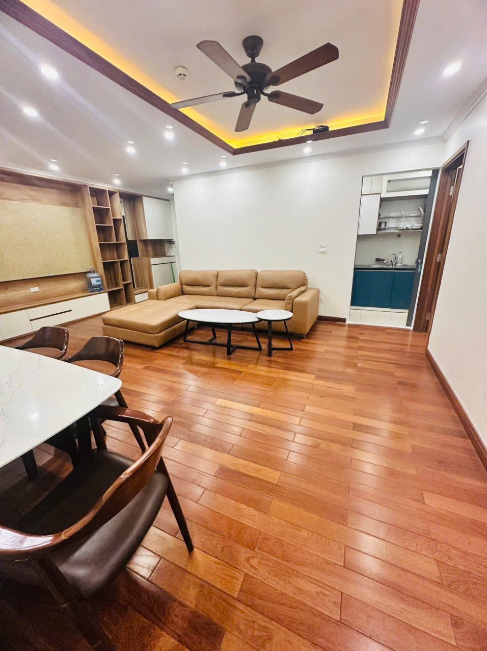 Căn góc 3 mặt thoáng Dream Center Home, 282 Nguyễn Huy Tưởng, diện tích 94m2, 3 ngủ, giá 7 tỷ