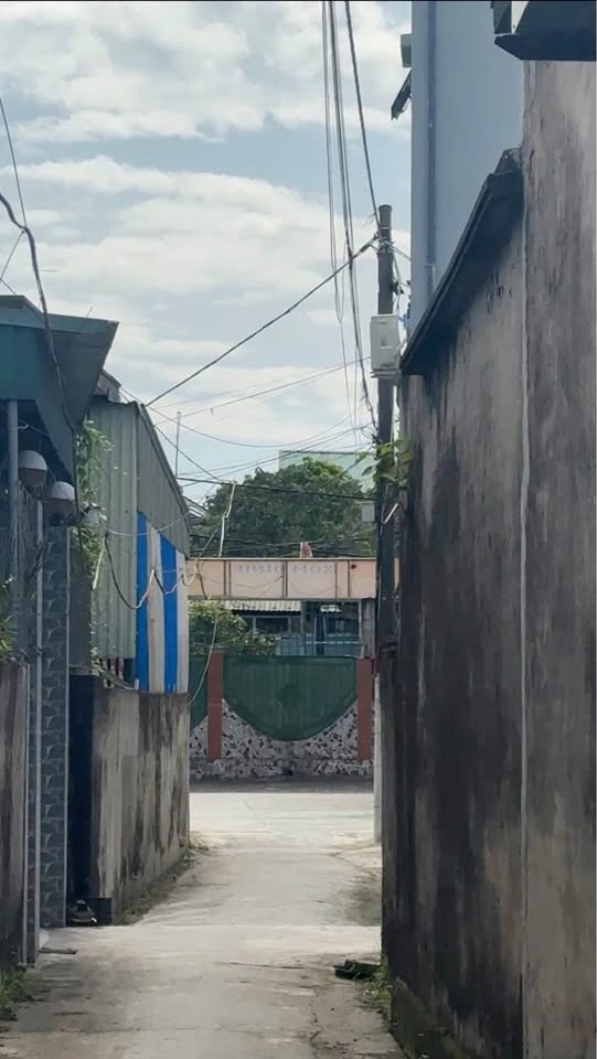 Đất vuông vắn tại Thái Bình, mặt tiền 5m, gần UBND, trường học, chợ