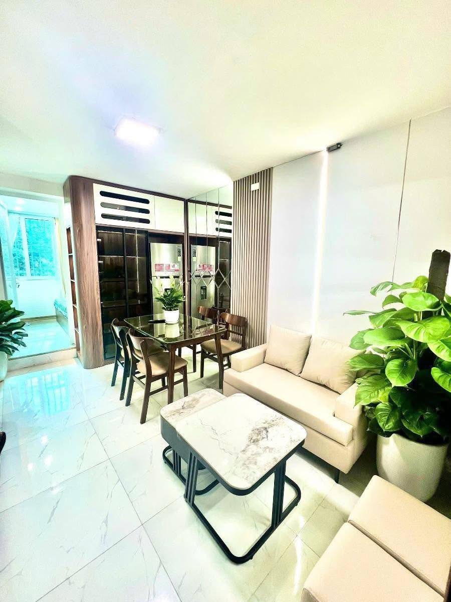 Tập thể Mai Dịch căn góc, 3 mặt thoáng, view phố, ô tô đỗ cửa, giá yêu thương