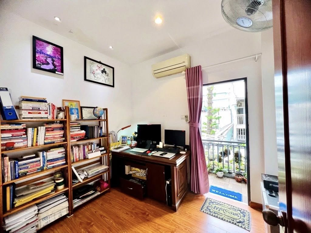 Nhà hẻm xe hơi Nguyễn Văn Đậu, giáp Phú Nhuận, 2 tầng, giá chỉ 6 tỷ