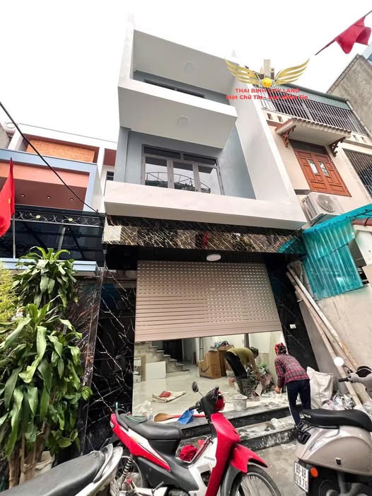 Bán nhà đẹp ngõ ô tô phố Trần Lãm, gần chợ Đậu