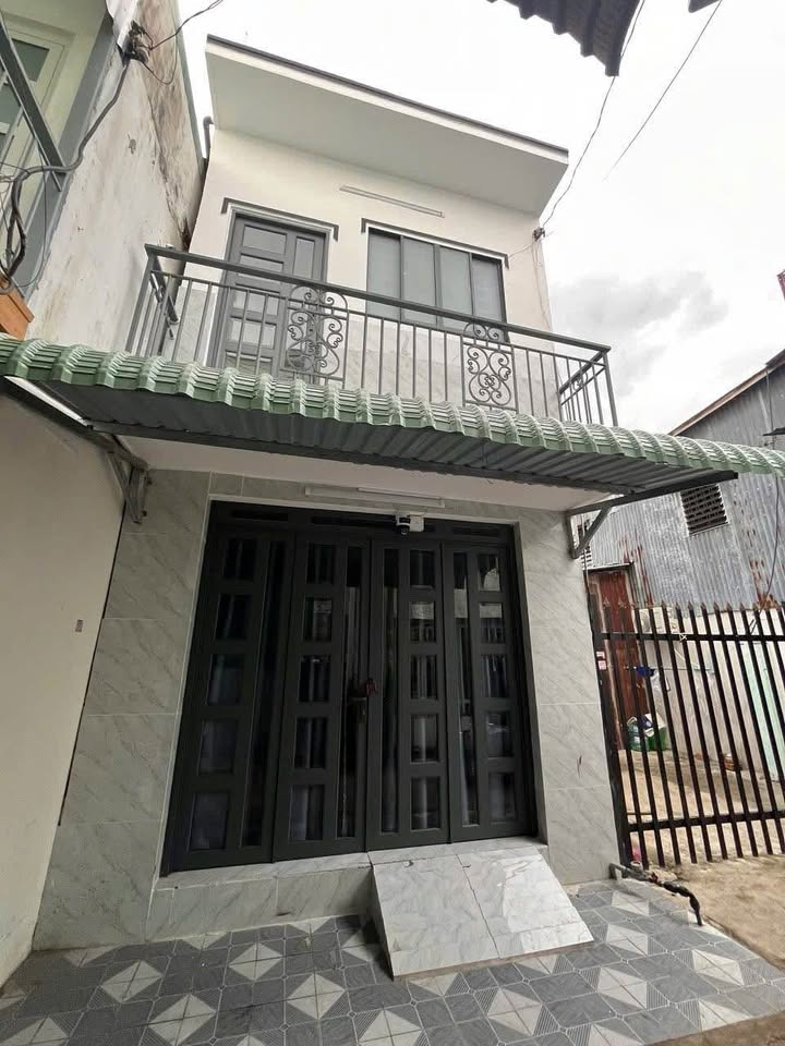 Nhà 2PN, 40.5m² hẻm Thoại Ngọc Hầu, Long Xuyên - Giá 1.3 tỷ, sổ hồng sẵn sàng