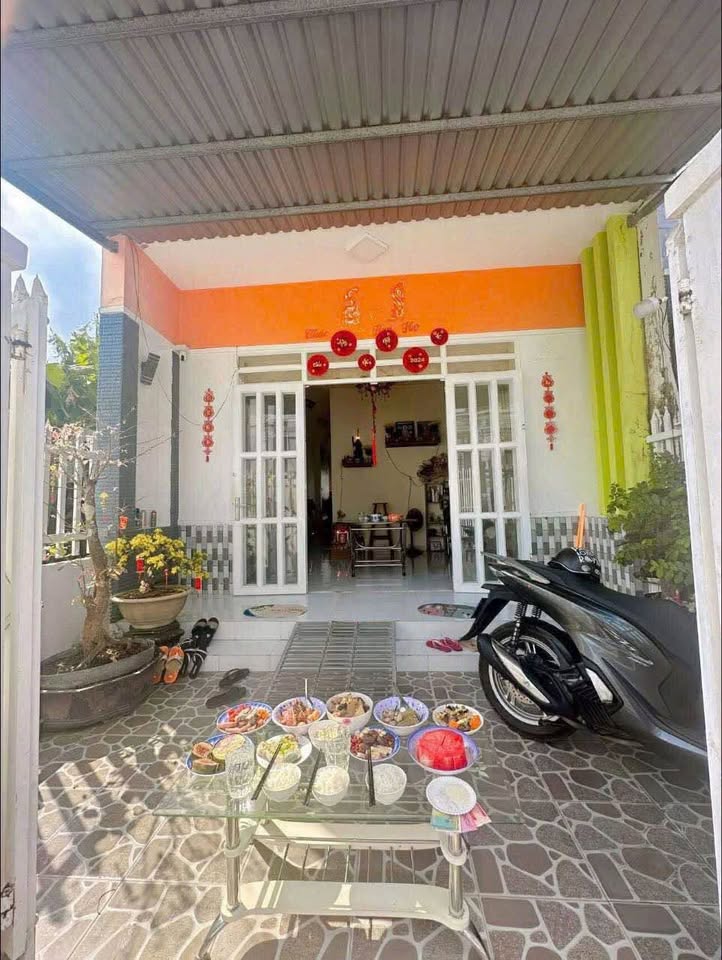 Chính chủ bán nhà hẻm Duy Khổng, Trà Vinh - Ô tô tới nhà, full thổ cư, giá chỉ 950 triệu