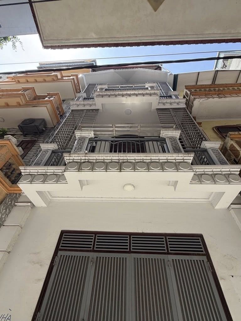 Nhà khu phân lô Đại Đồng, ô tô đỗ cửa, dân xây kiên cố, 40m2, giá 7 tỷ