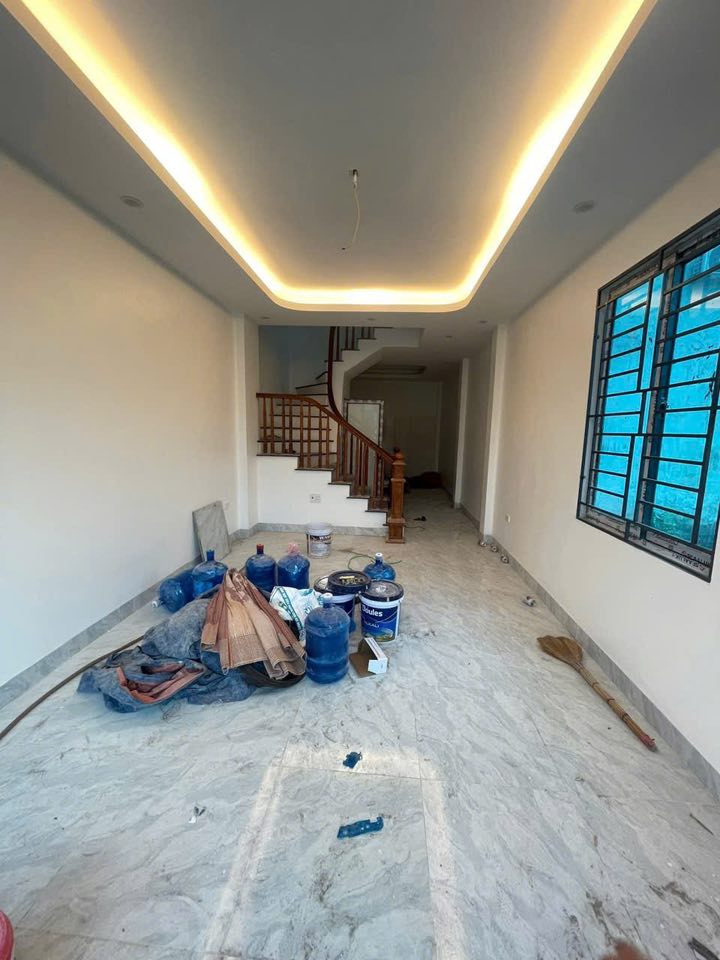 Bán nhà 3 tầng ngõ 99/110 Định Công Hạ, 42m2, 3 ngủ