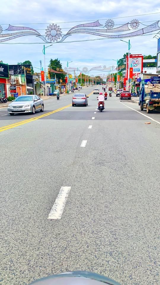 Bán gấp đất 100m2 mặt tiền 5m, gần chợ Bến Cát