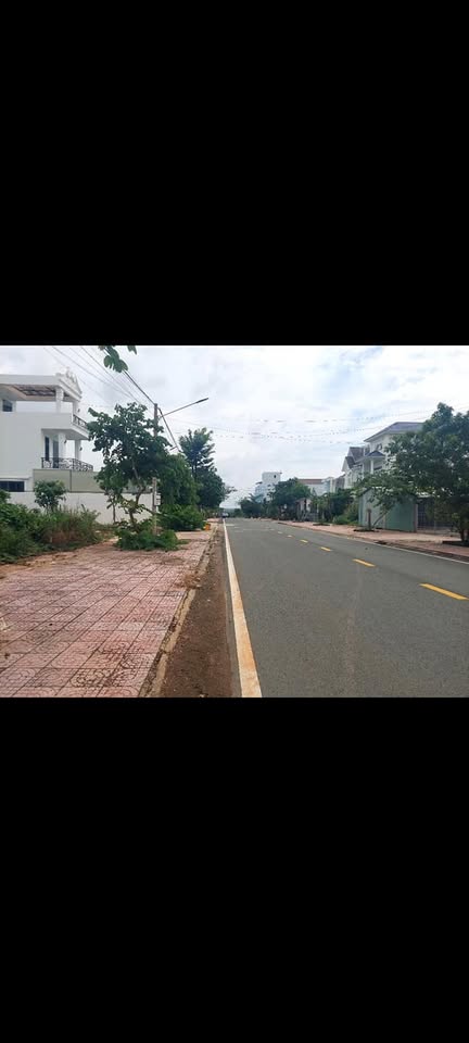 Đất vàng 9.6x30m - Ngay trung tâm Tân Phú, Bình Phước - Giá 3.3 tỷ