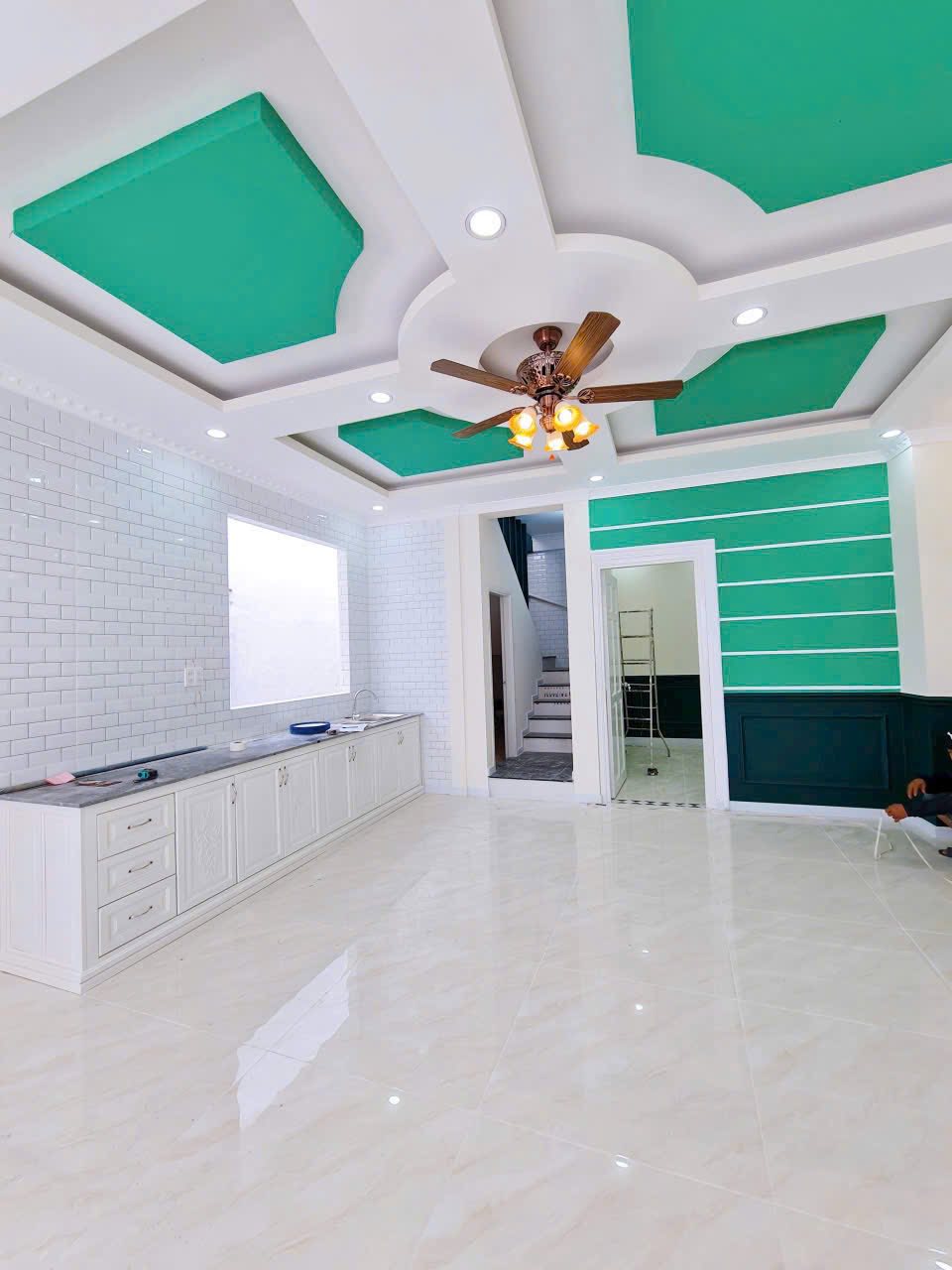 Nhà lầu 4 phòng ngủ trung tâm Ninh Kiều - Diện tích lớn, kiến trúc tuyệt đẹp, giá chỉ 2 tỷ