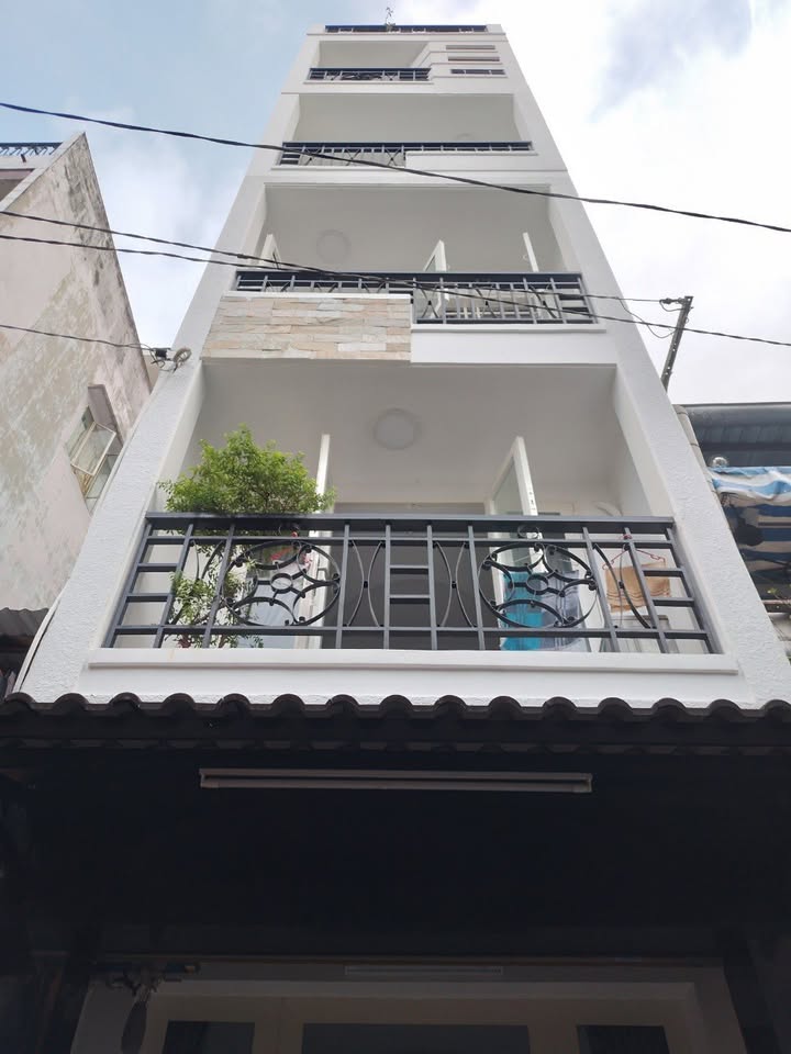 Chỉ 7 tỷ - Nhà hẻm 4m Nguyễn Tiểu La, Quận 10 - 5 tầng, 4 ngủ - Sổ đẹp