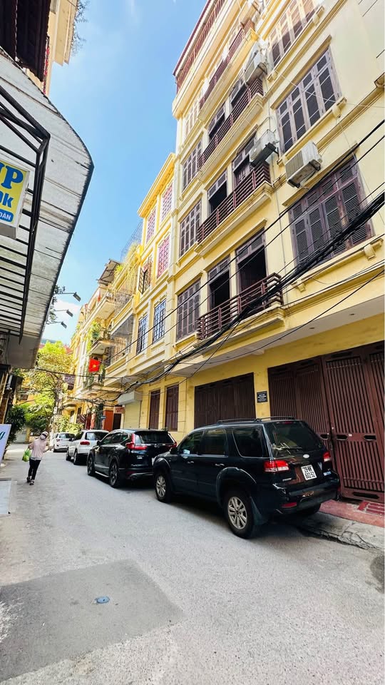 Nhà 5 tầng khu Nguyễn Phong Sắc, Cầu Giấy, ô tô đỗ cửa, giá 14 tỷ