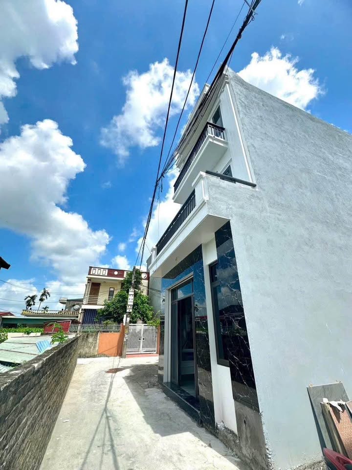 Nhà 3 tầng Vân Tra - Giảm sâu hơn 100 triệu, ô tô đỗ cửa, nội thất full